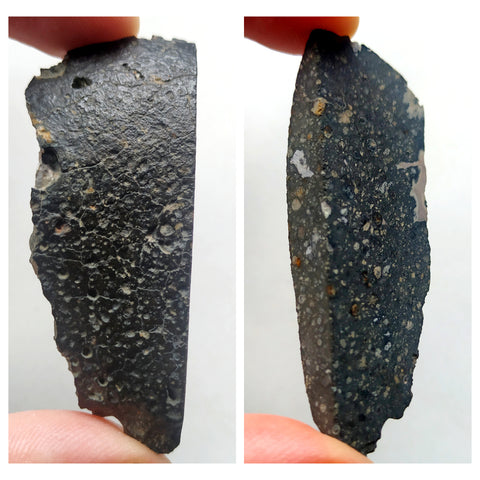 13101 A42 - ''NWA 14417'' CVox3 Carbonaceous Chondrite Meteorite 22.17g MAIN MASS Endcut