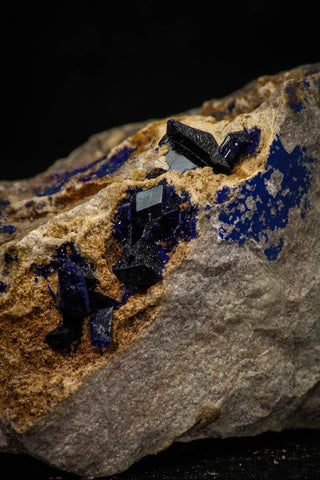 08349 - Top Beautiful Deep Blue Azurite Crystals on Carbonate Matrix - Kerrouchen (Morocco)