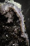 22089 - Beautiful Purple Natural Quartz Geode Minas Gerais District - Brazil